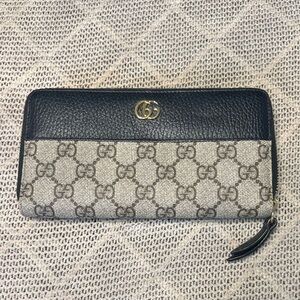 Gucci Black and Cream GG Pattern Wallet
